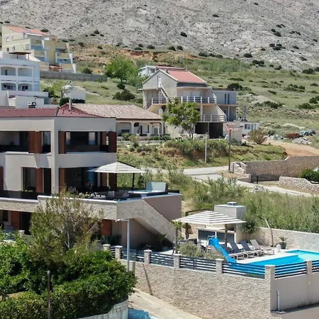 Emma Pag Apartmán